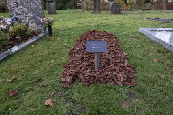 Grafmarkeerder - 1 of 2 namen (zonder paaltje)